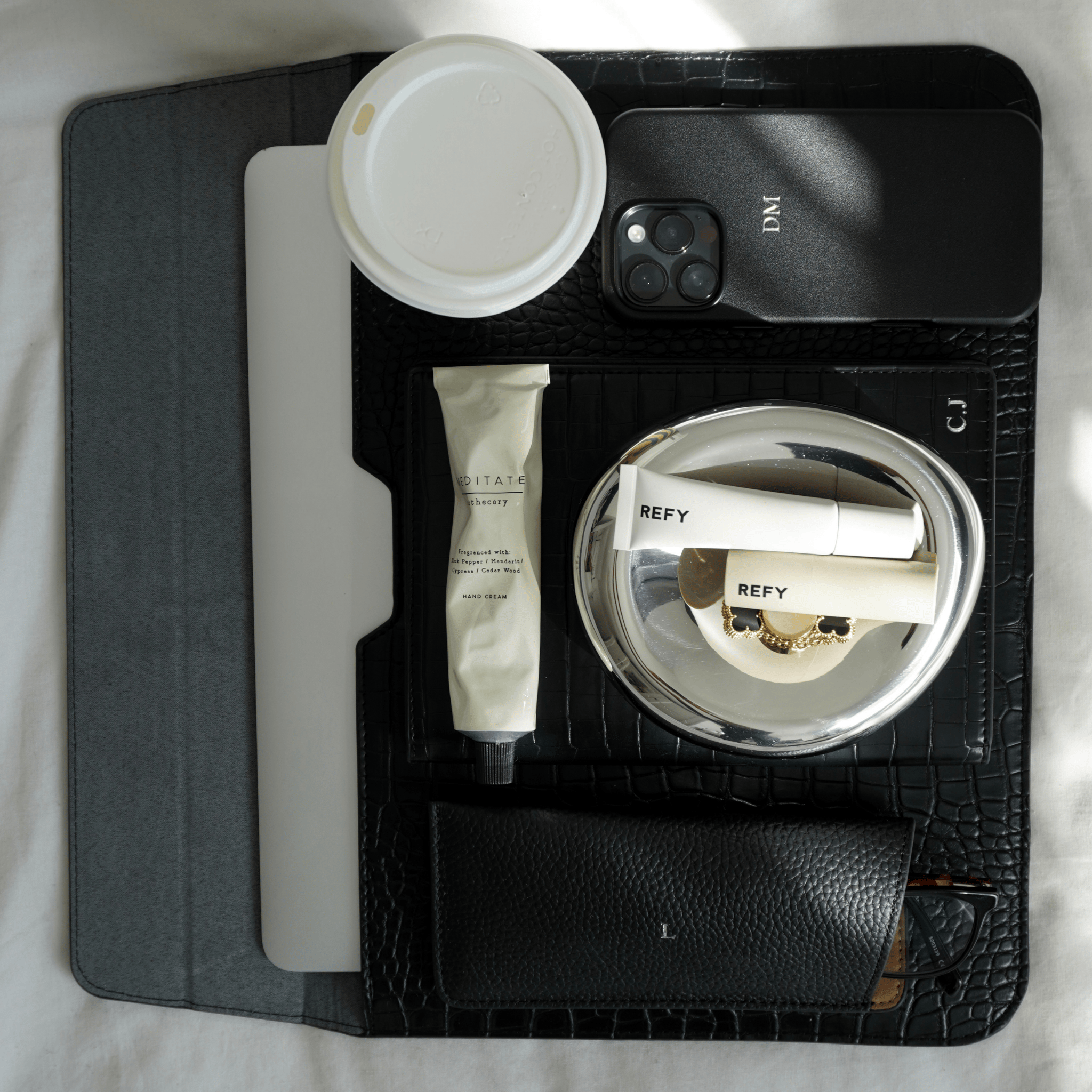 Black Lizard Texture Personalized Laptop Sleeve with Stand