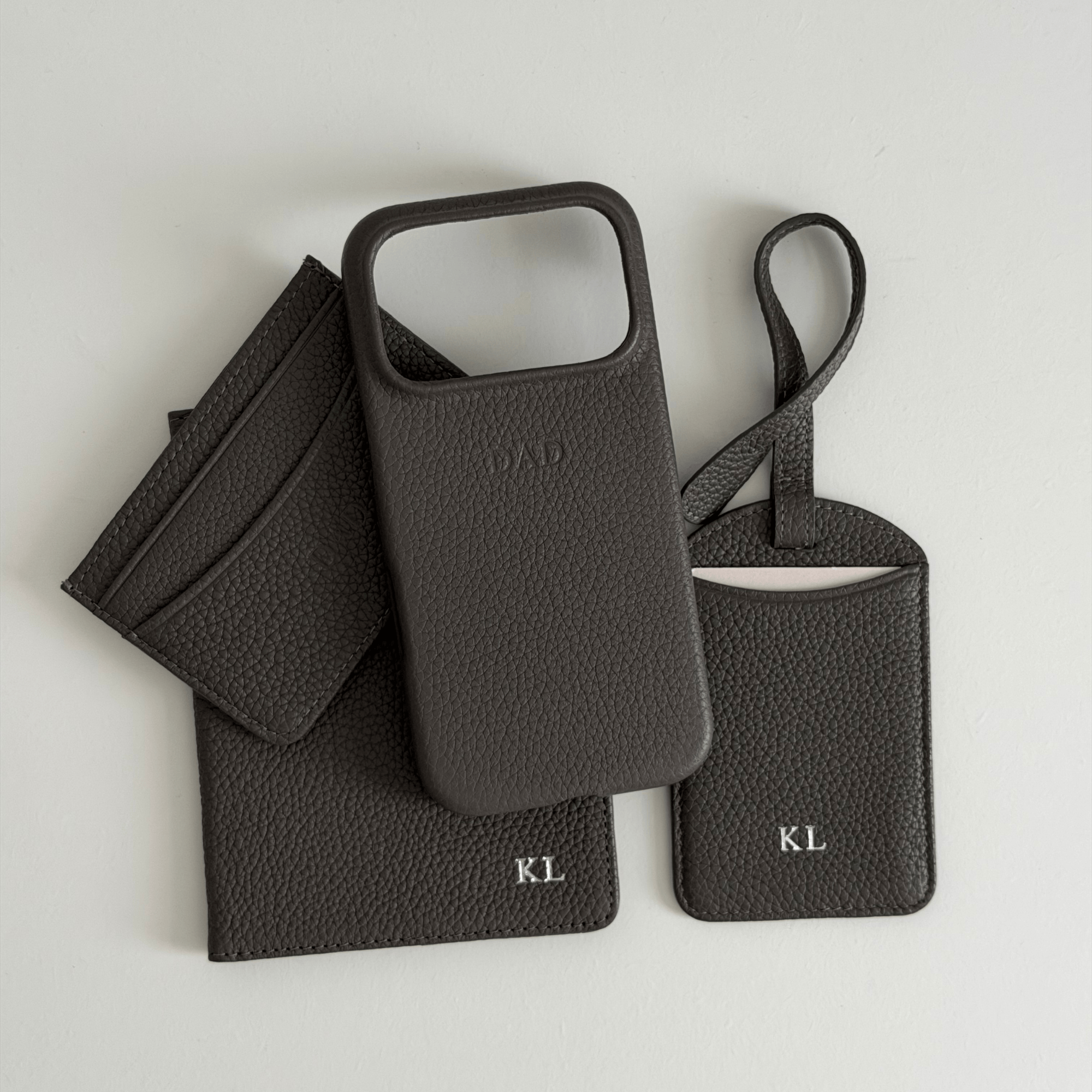 Grey MagSafe Pebble Leather Personalized Case